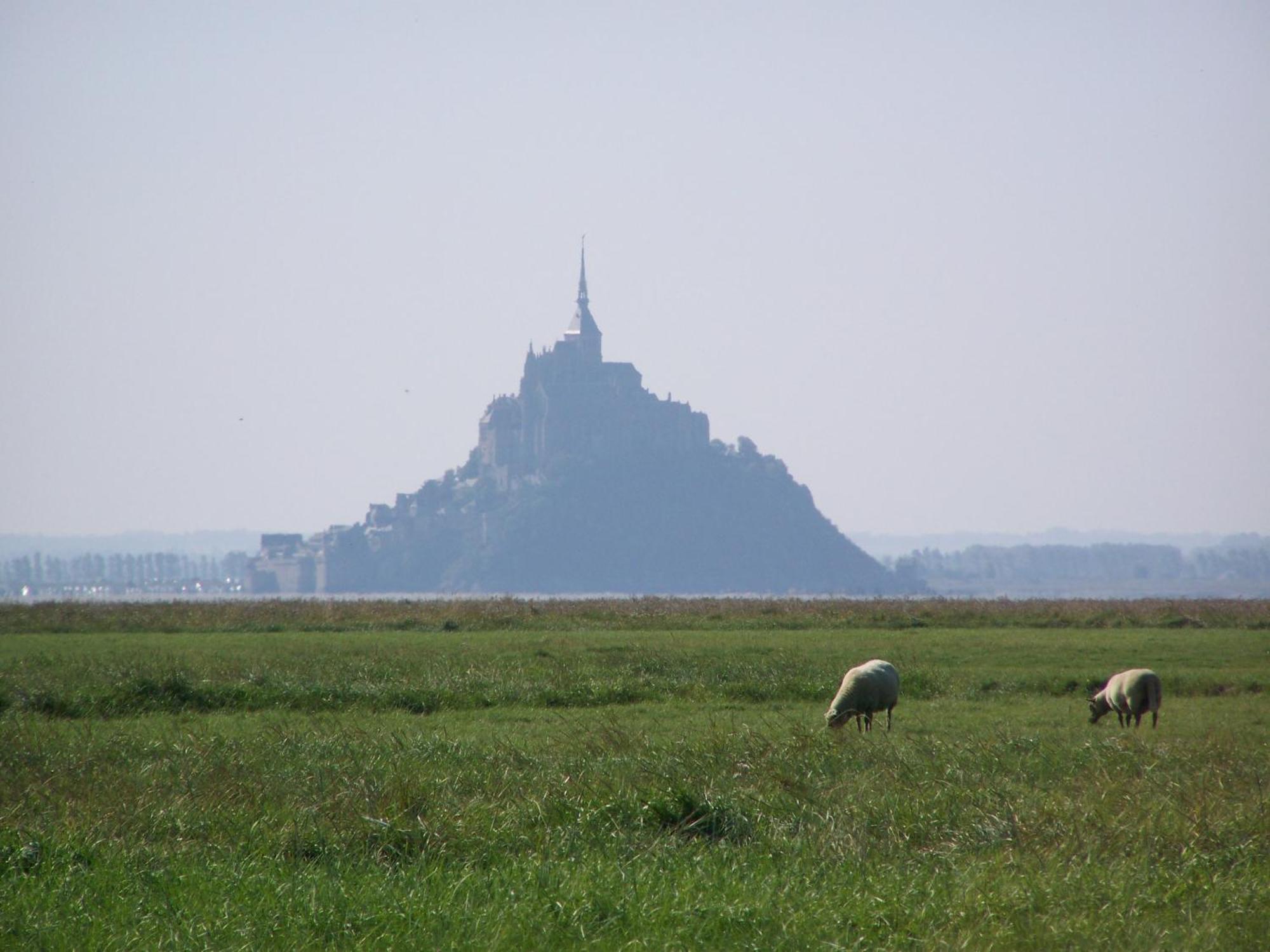 Charmante Maison De Pecheur En Baie Du Mont Saint Michel Genets Экстерьер фото
